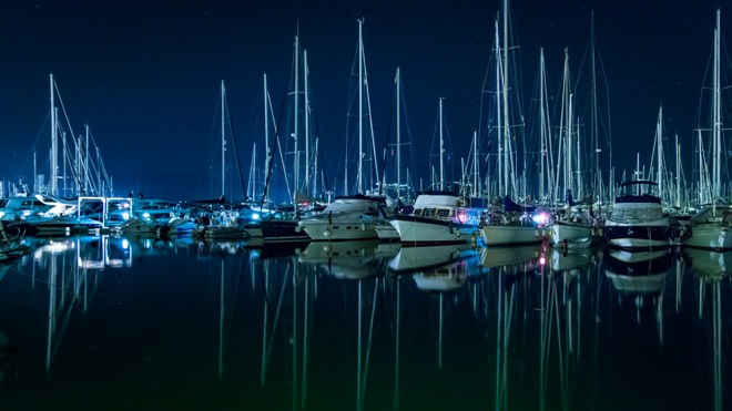 yacht glows